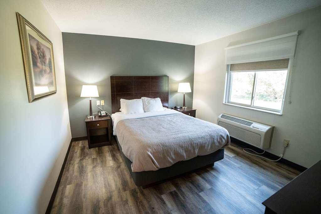 Quality Inn & Suites Watertown Near Prairie Lakes Ice Arena Habitación foto